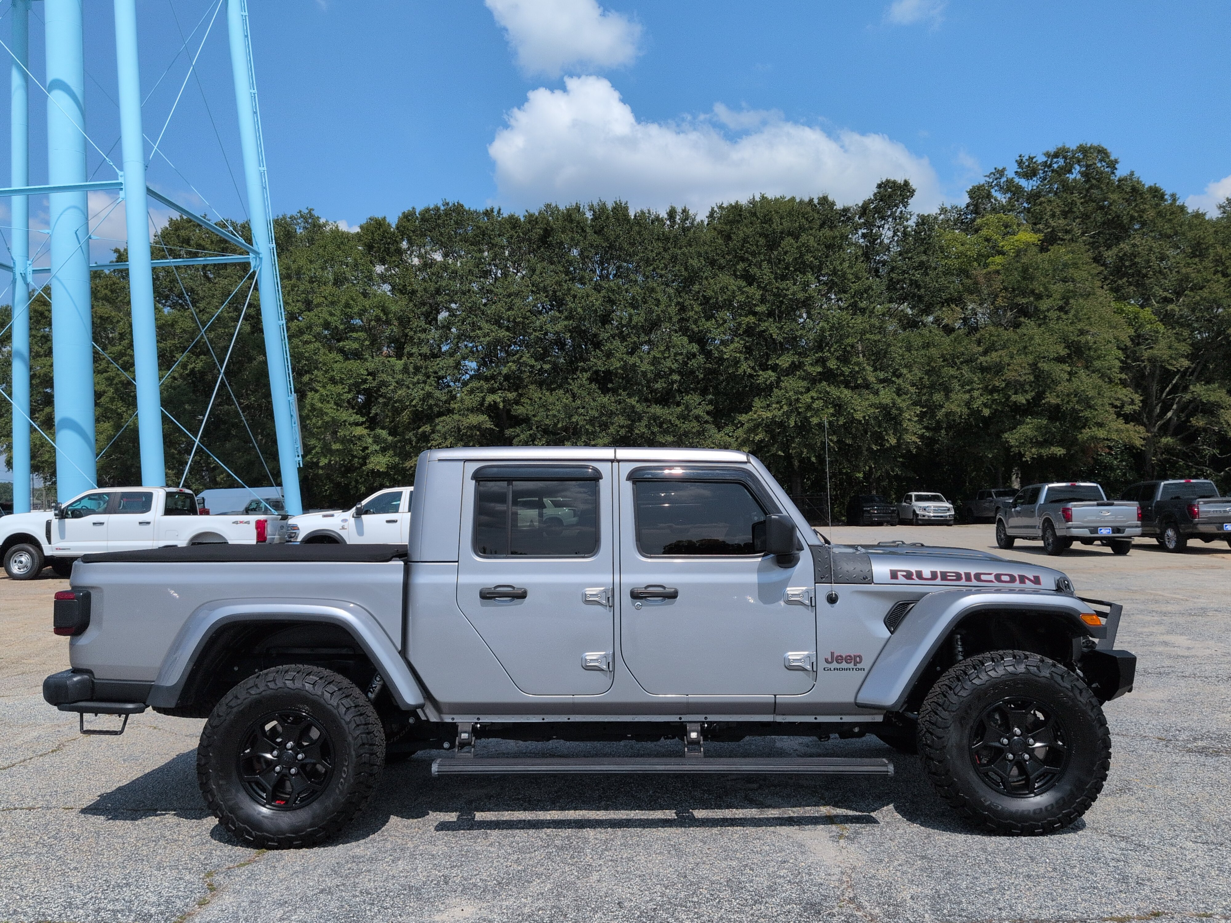 Used 2020 Jeep Gladiator Rubicon AWD/4WD image 2
