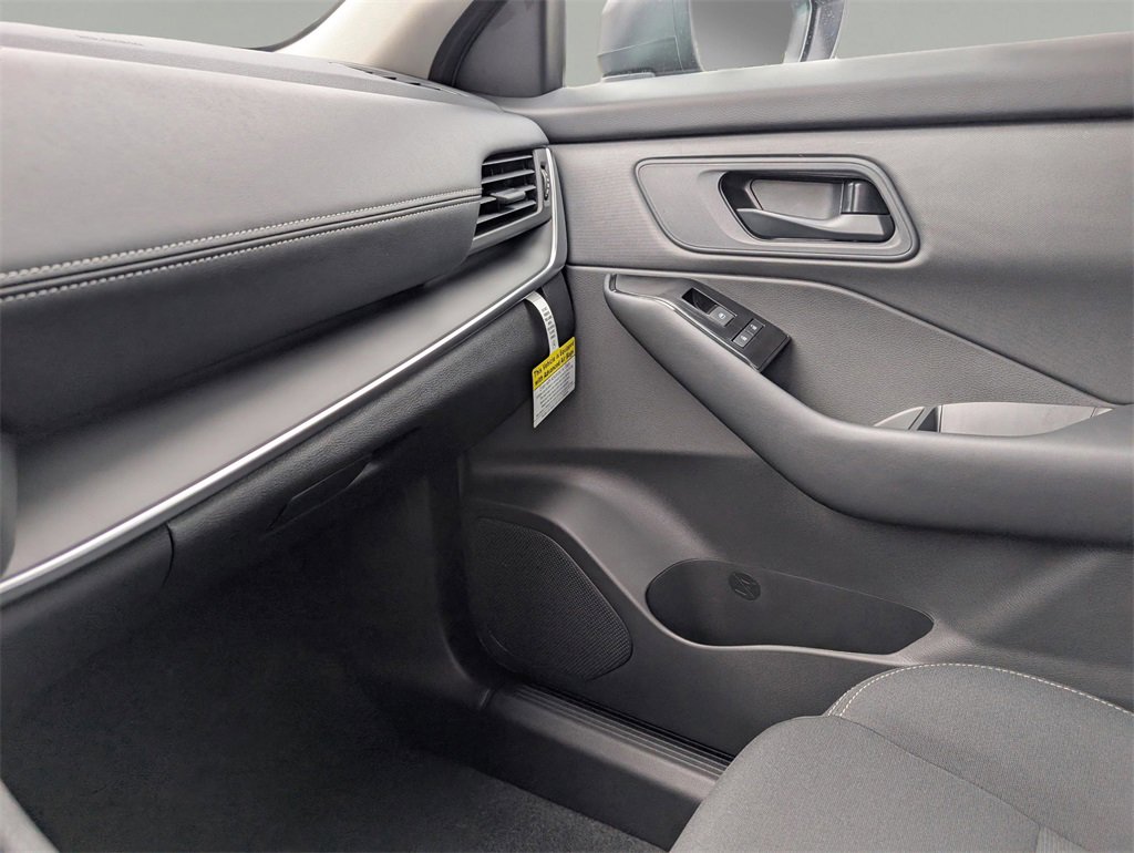 New 2026 Nissan Rogue S image 29