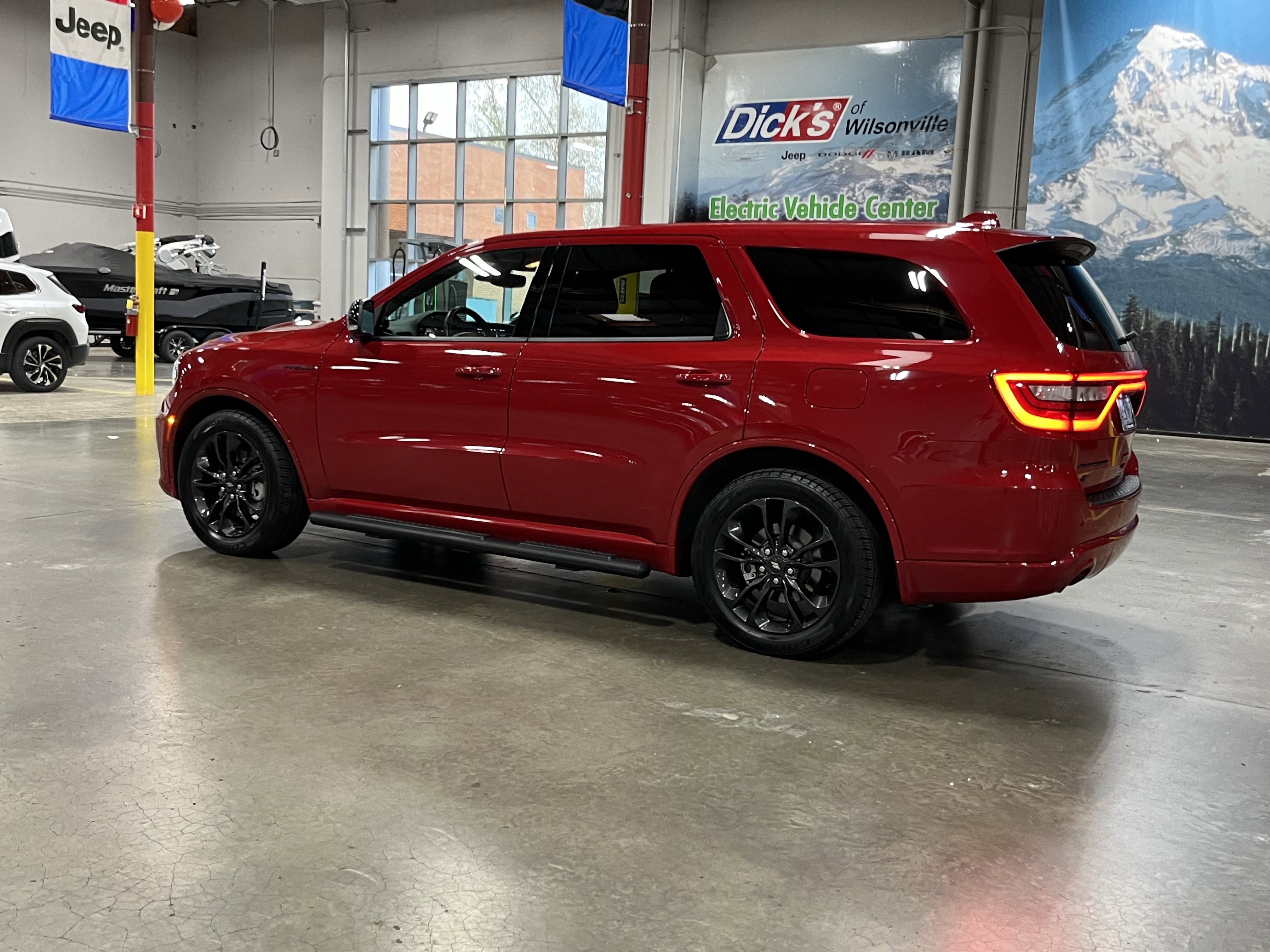 Used 2021 Dodge Durango R/T w/ Technology Group image 3