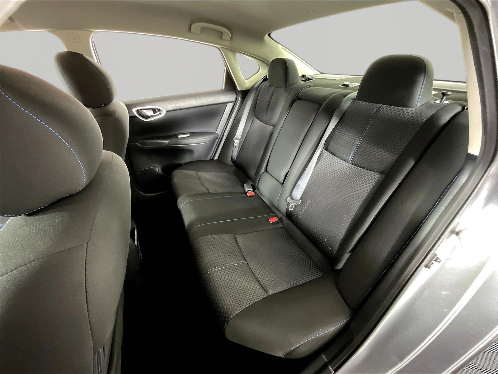 Used 2017 Nissan Sentra SR w/ Driver's Assist Package FWD image 22