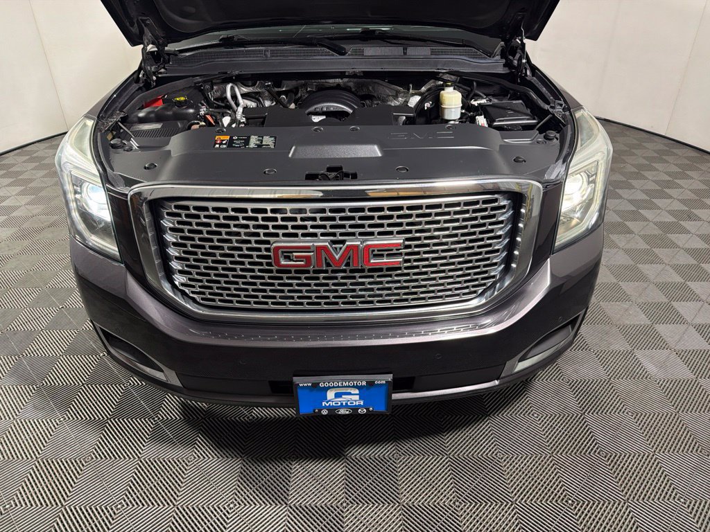 Used 2015 GMC Yukon Denali w/ Touring Package AWD/4WD image 26