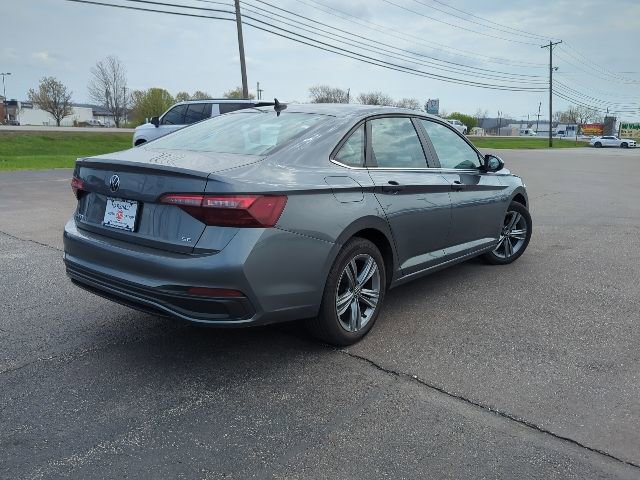 Used 2024 Volkswagen Jetta SE FWD image 28