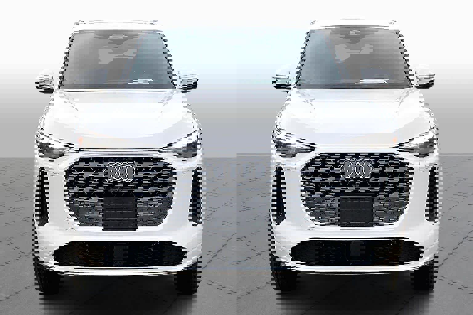 Used 2025 Audi Q5 Premium w/ Convenience Package image 3