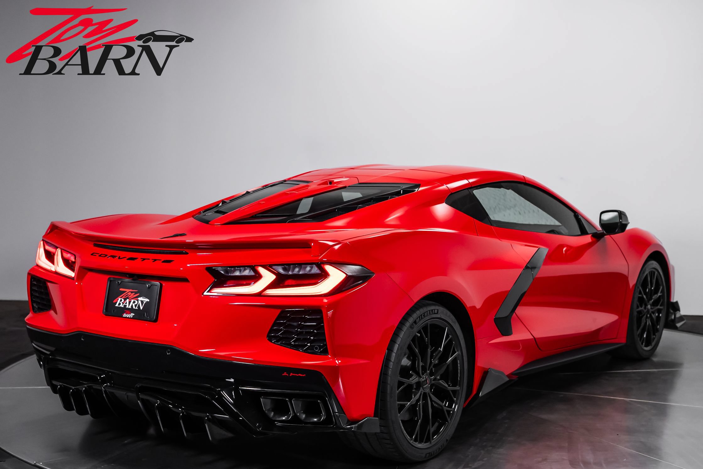 Used 2024 Chevrolet Corvette Stingray Coupe w/ 1LT RWD image 12