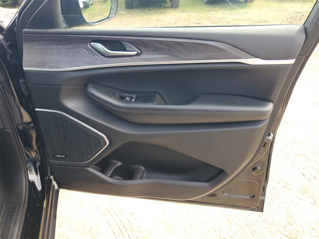 Used 2024 Jeep Grand Cherokee Limited 4xe image 38