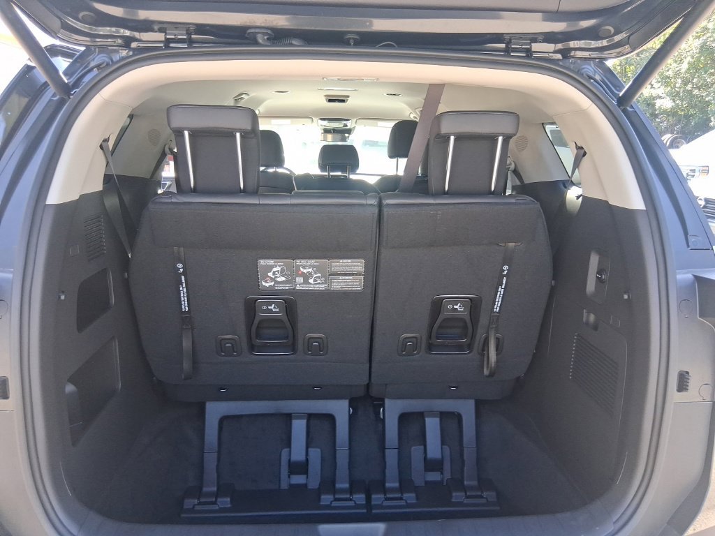 Certified 2026 Kia Carnival EX FWD image 20