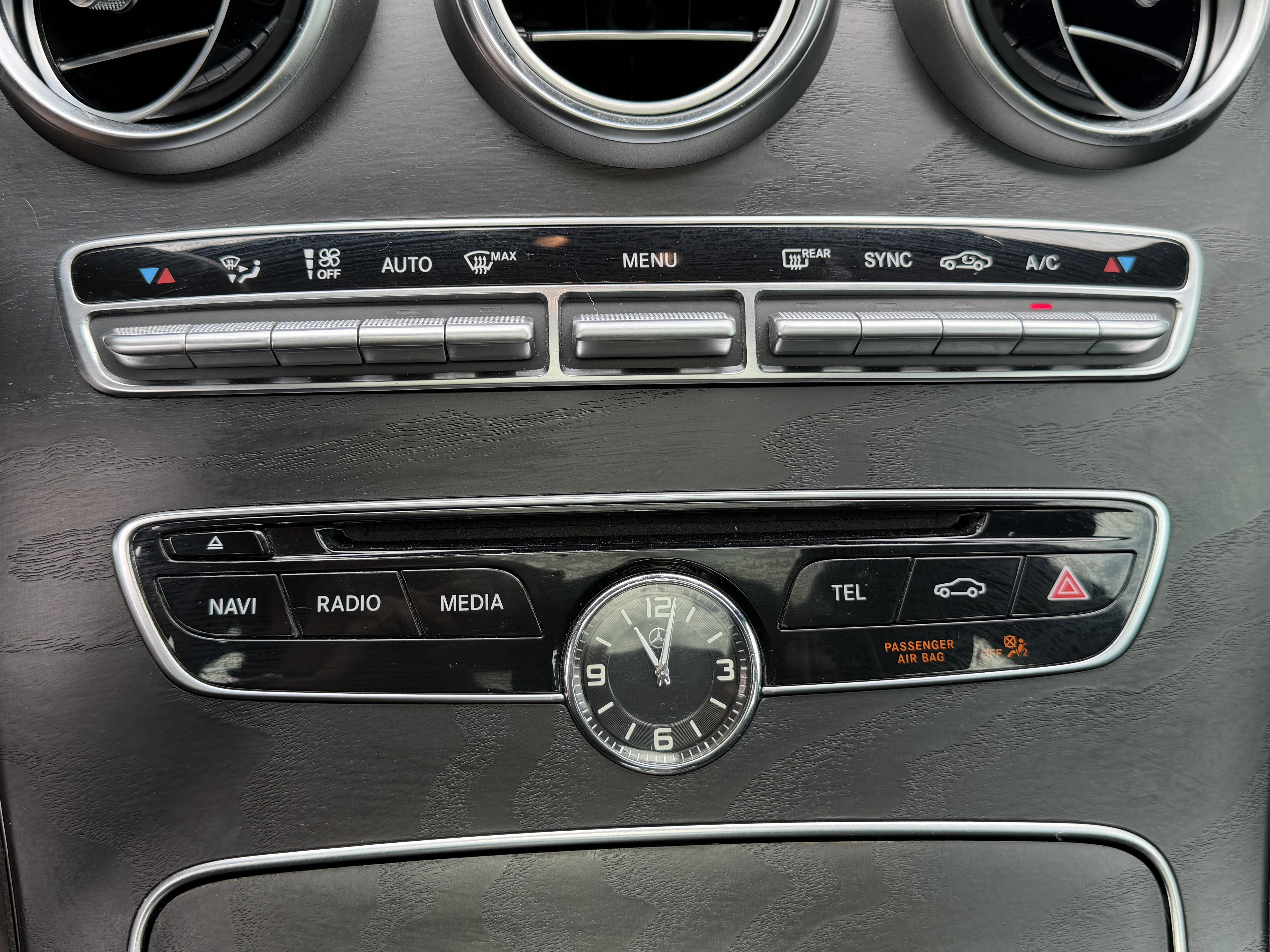 Used 2015 Mercedes-Benz C 300 4MATIC Sedan image 28