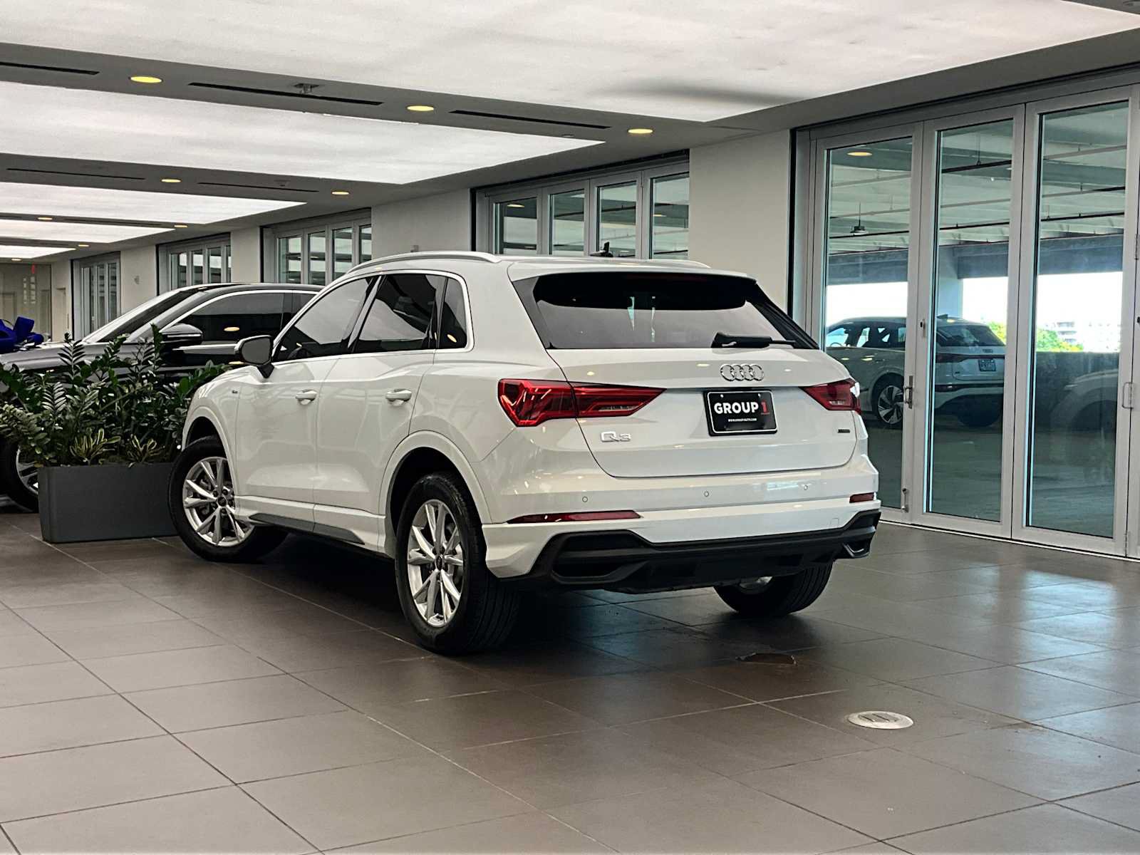 Used 2024 Audi Q3 2.0T Premium w/ Convenience Package AWD/4WD image 5