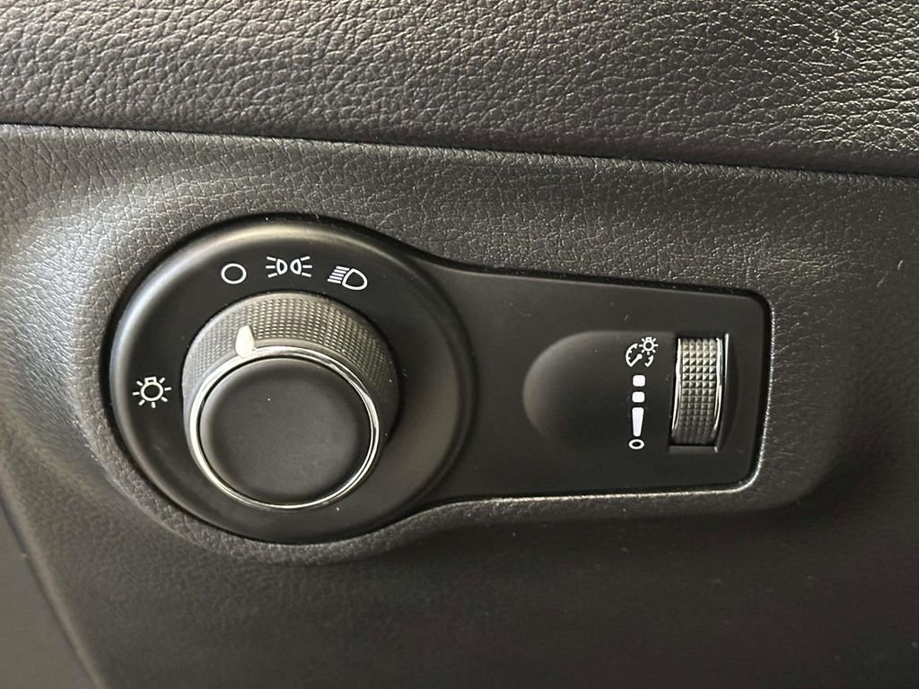 Used 2017 Jeep Compass Sport w/ Cold Weather Group AWD/4WD image 20