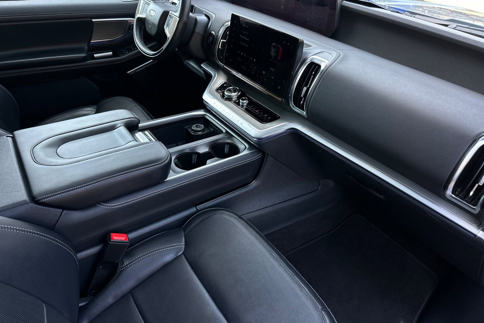 Certified 2025 Ford Expedition Max Platinum AWD/4WD image 15