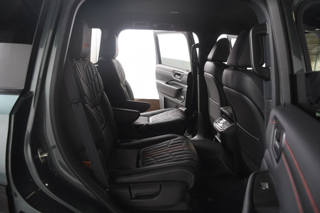 Used 2026 Nissan Armada PRO-4X w/ Captain's Chari Seat Package AWD/4WD image 35