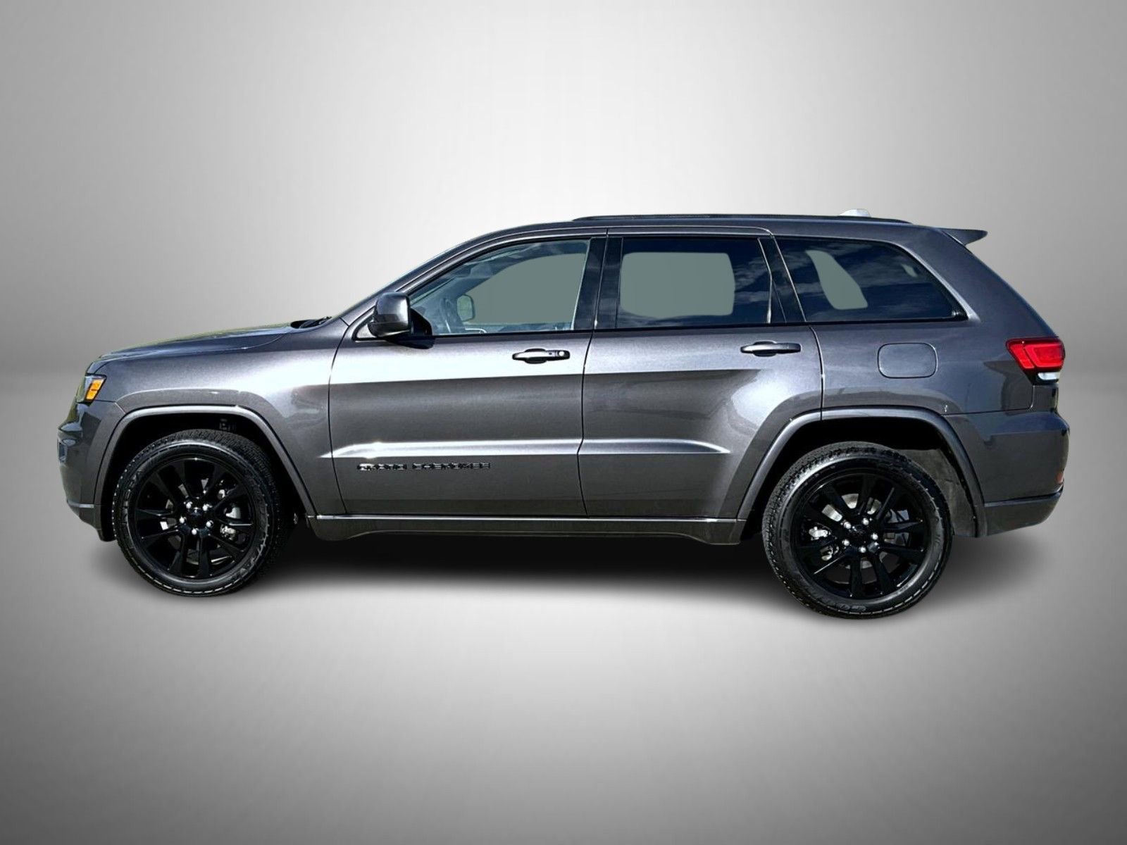 Used 2020 Jeep Grand Cherokee Altitude image 8