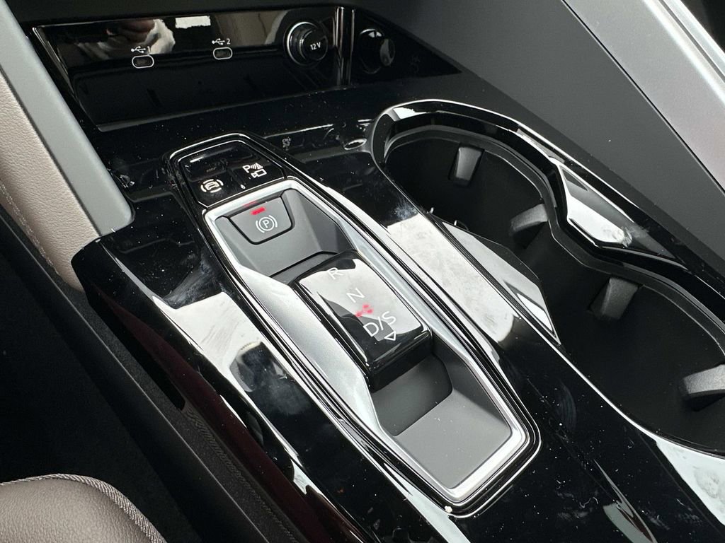 New 2025 Audi Q5 Premium image 22