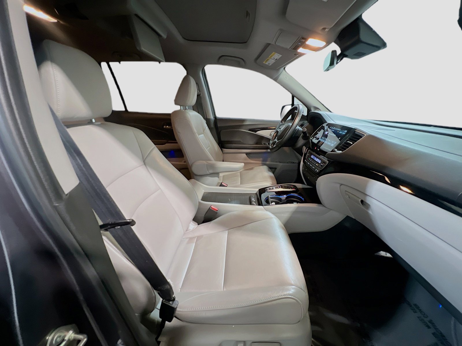 Used 2020 Honda Pilot Touring image 23