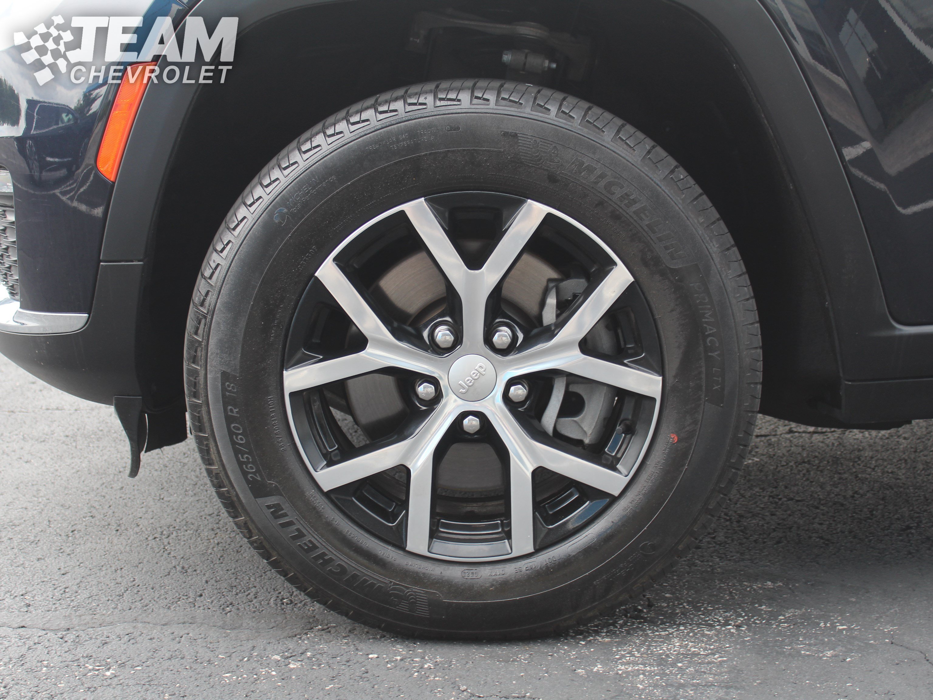 Used 2023 Jeep Grand Cherokee L Limited AWD/4WD image 32