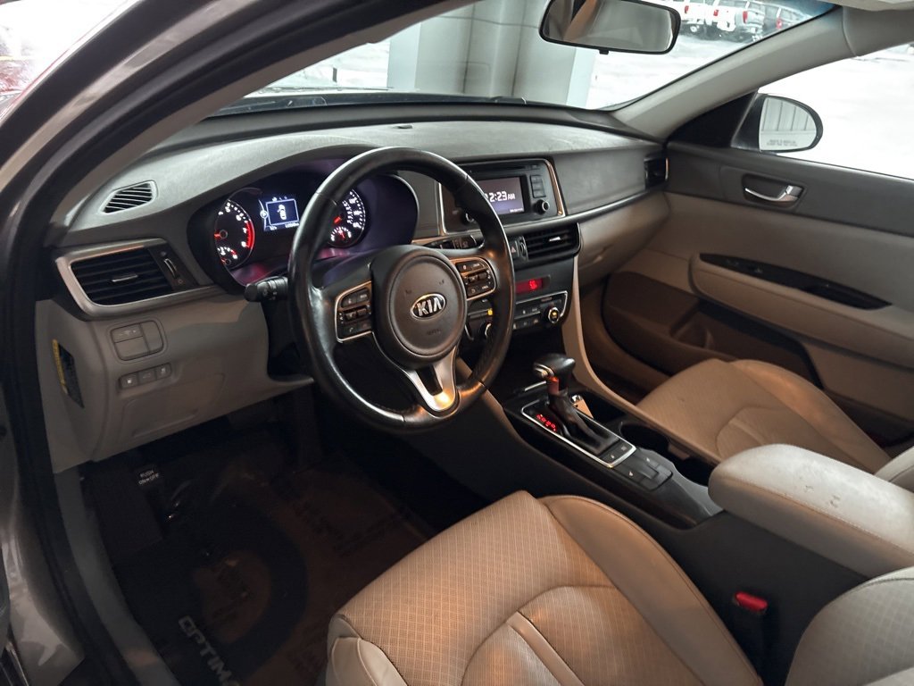 Used 2016 Kia Optima EX image 9