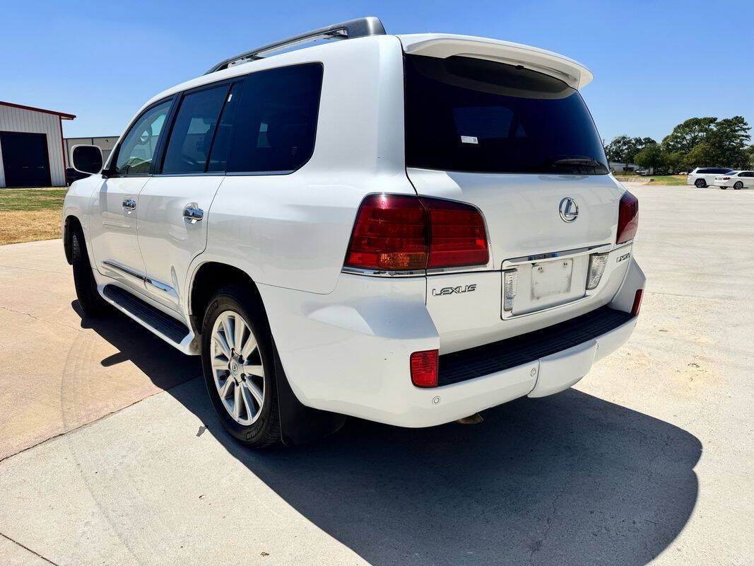 Used 2010 Lexus LX 570 4WD w/ Luxury Pkg image 4