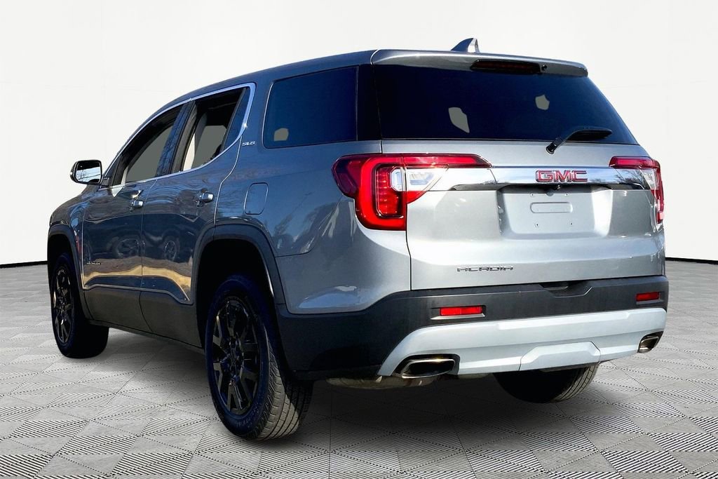 Used 2023 GMC Acadia SLE image 4