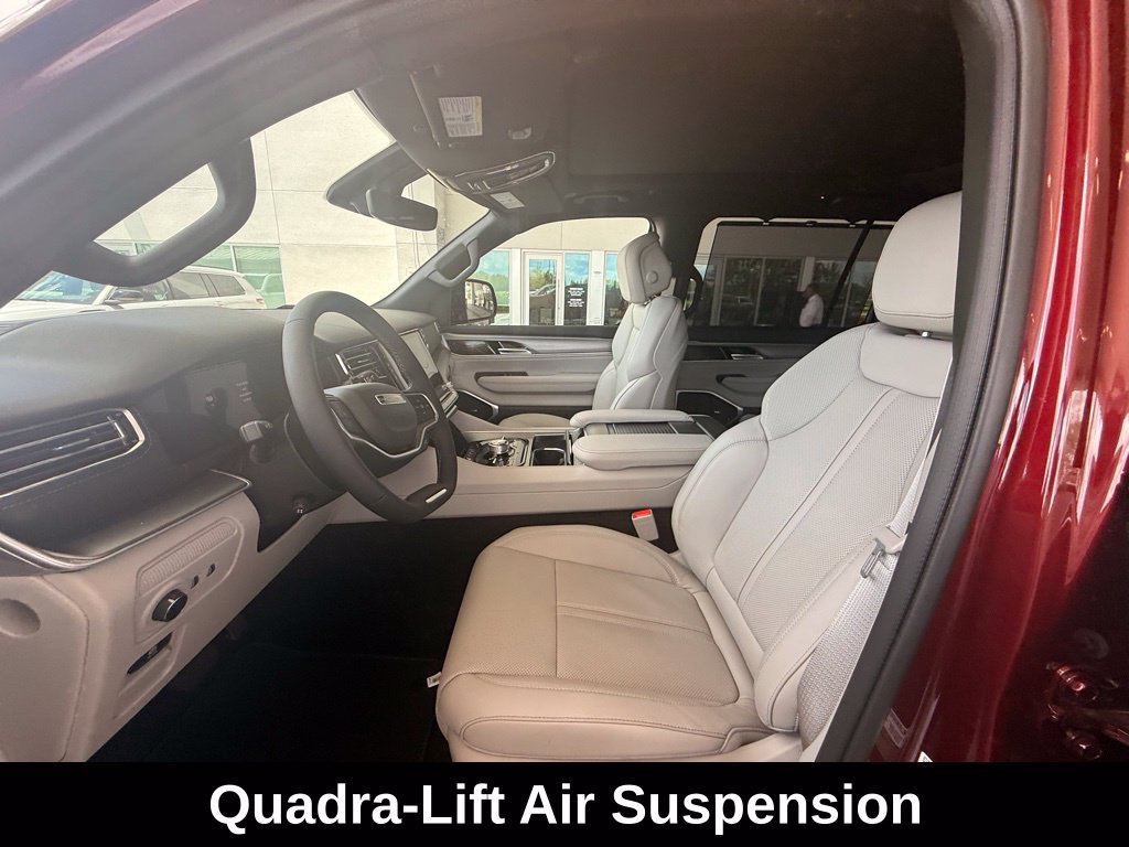New 2026 Jeep Grand Wagoneer L Limited AWD/4WD image 9