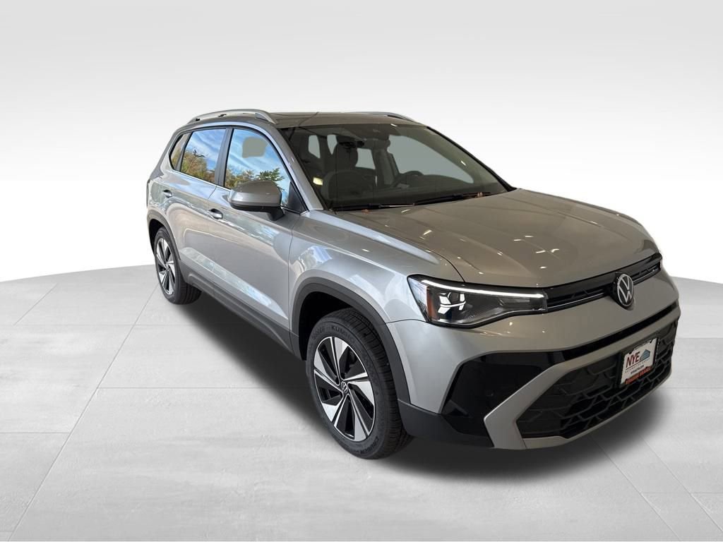 New 2025 Volkswagen Taos SE image 7
