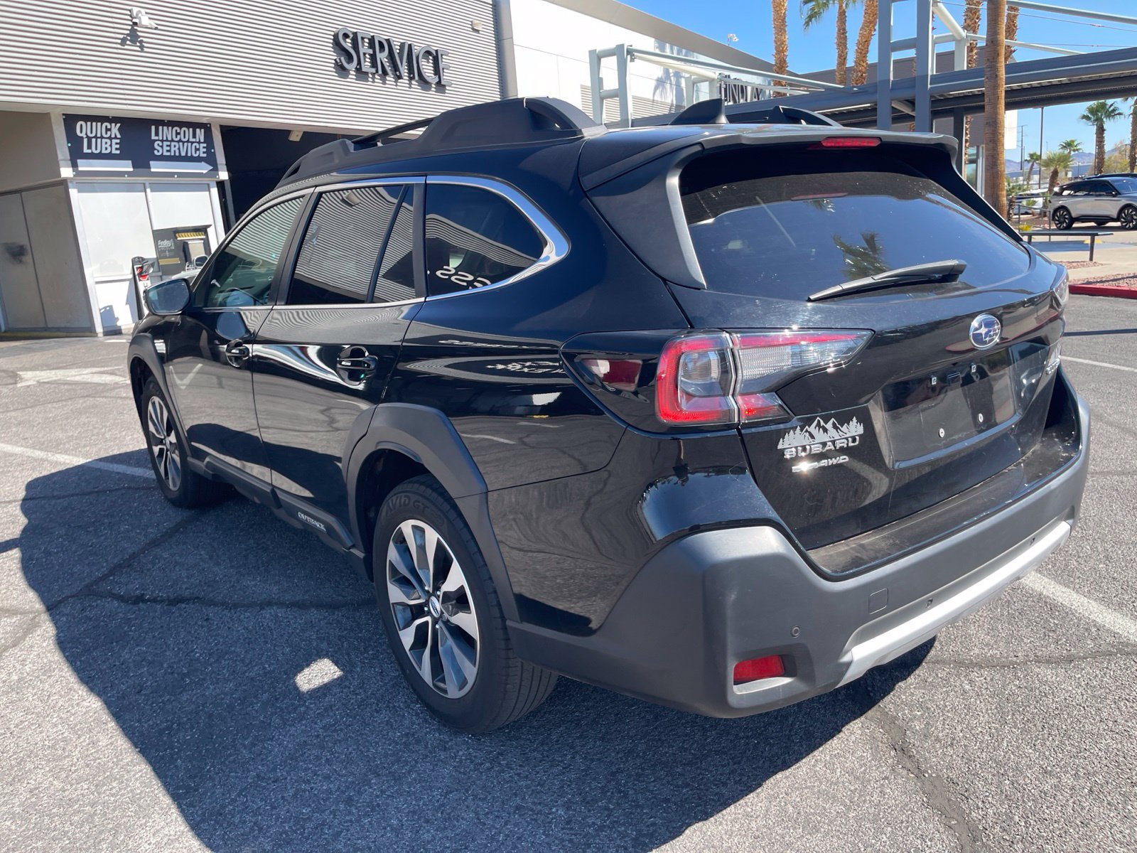 Used 2023 Subaru Outback Limited AWD/4WD image 7