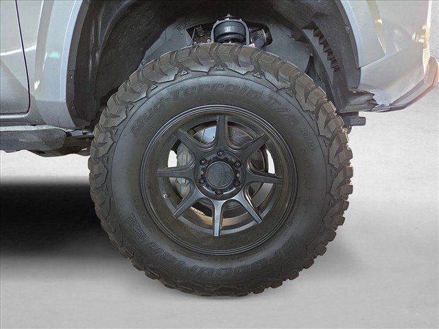 Used 2017 Toyota Tacoma SR5 w/ Tow Package AWD/4WD image 20