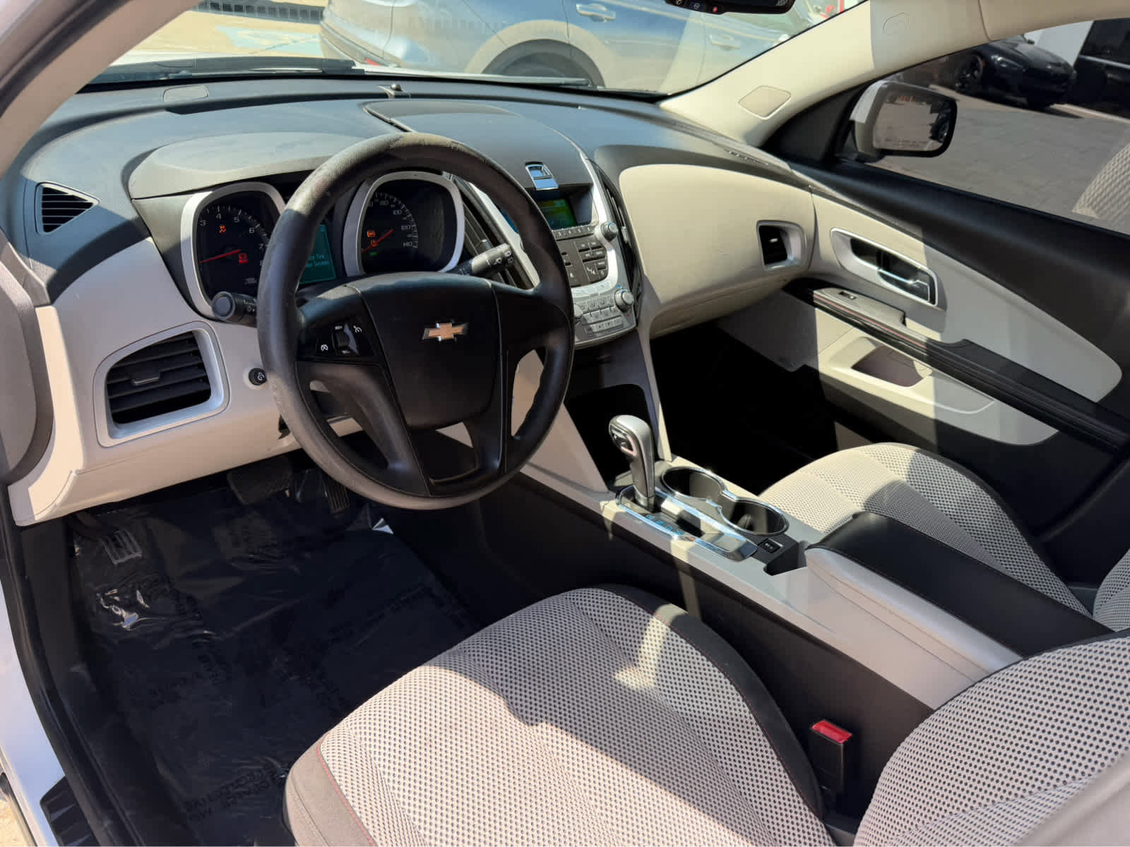 Used 2010 Chevrolet Equinox LT image 9