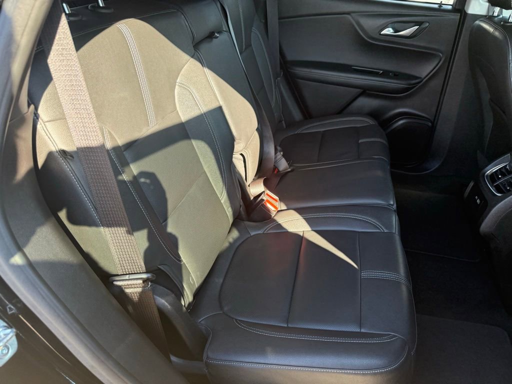 Used 2024 Chevrolet Blazer LT image 36