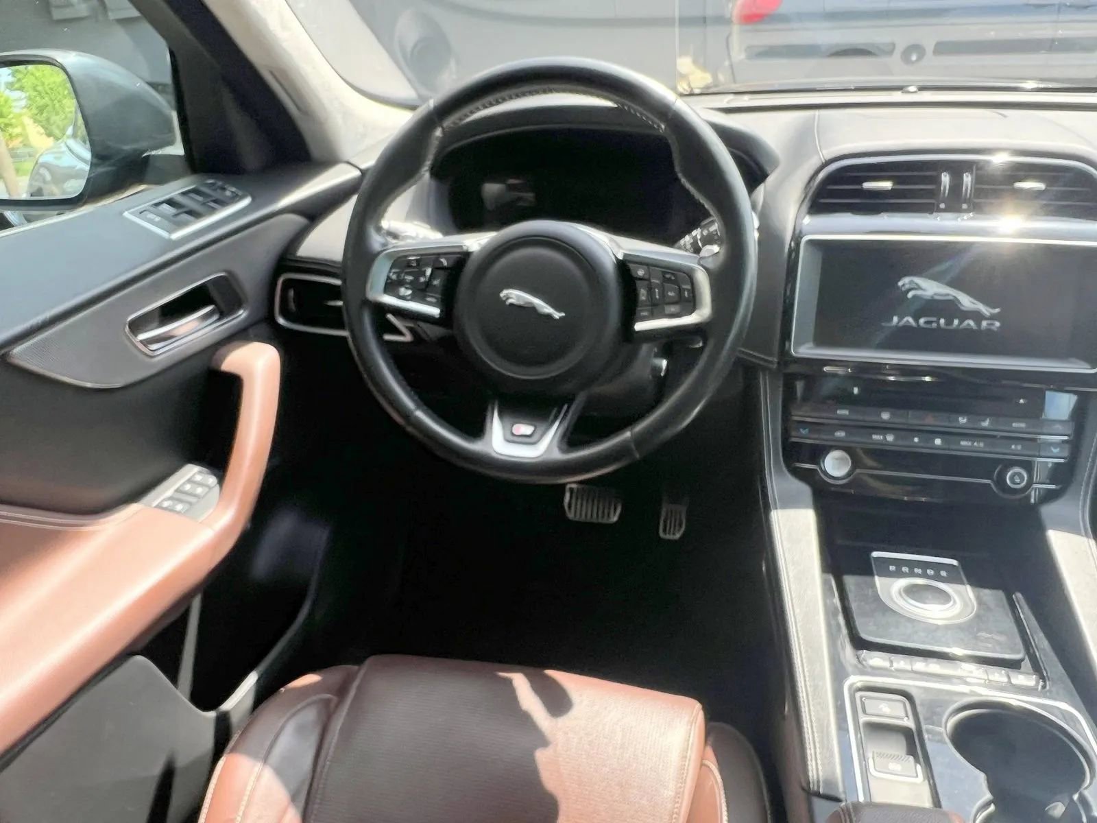 Used 2017 Jaguar F-PACE S AWD/4WD image 17