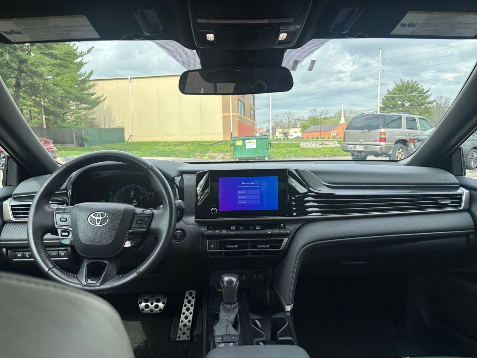 Used 2025 Toyota Camry SE image 31