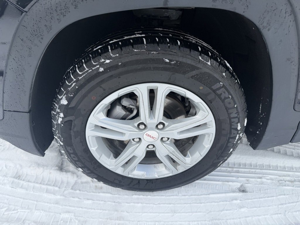 Used 2024 GMC Terrain SLE image 11
