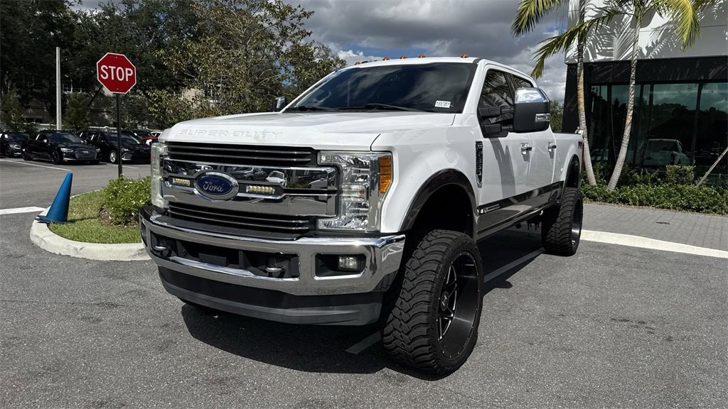 Used 2017 Ford F350 Lariat w/ Chrome Package image 10