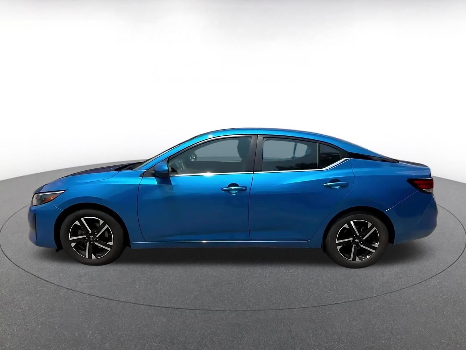 Used 2025 Nissan Sentra SV FWD image 8