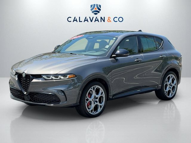 Used 2024 Alfa Romeo Tonale Veloce w/ Active Assist Package AWD/4WD image 3