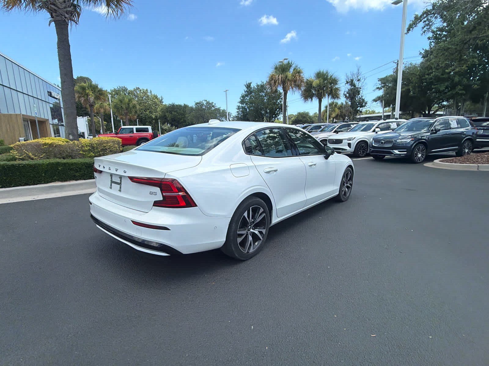 Certified 2024 Volvo S60 B5 Plus FWD image 15