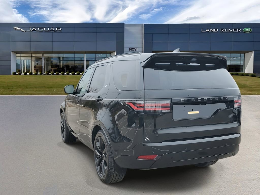 New 2026 Land Rover Discovery Dynamic SE image 2