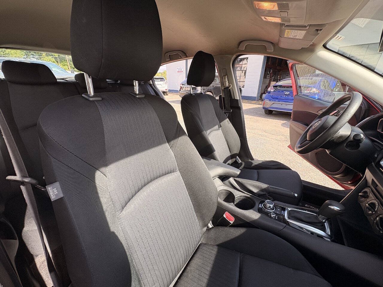 Used 2015 MAZDA MAZDA3 i Sport FWD image 20