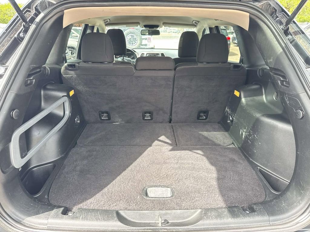 Used 2017 Jeep Cherokee Latitude image 10