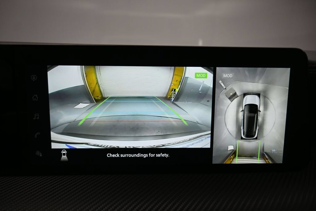 Used 2025 Nissan Kicks SR FWD image 19