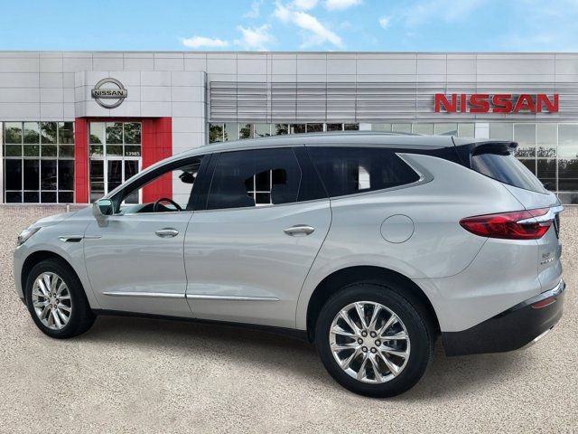 Used 2020 Buick Enclave Essence w/ Sound and Sites Package FWD image 5