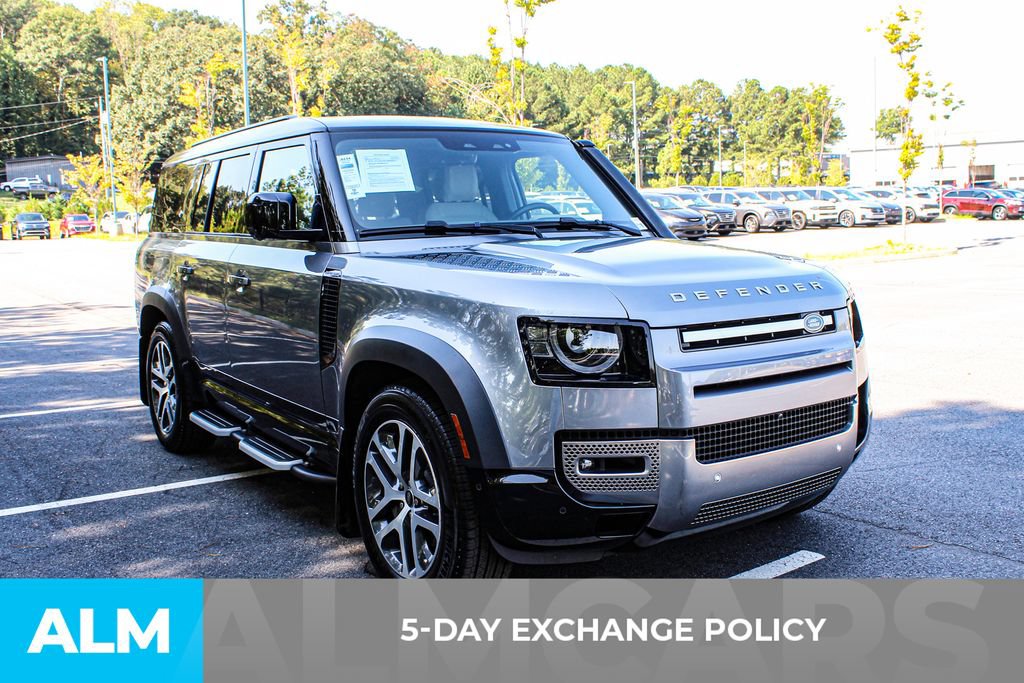 Used 2023 Land Rover Defender 130 SE AWD/4WD image 3