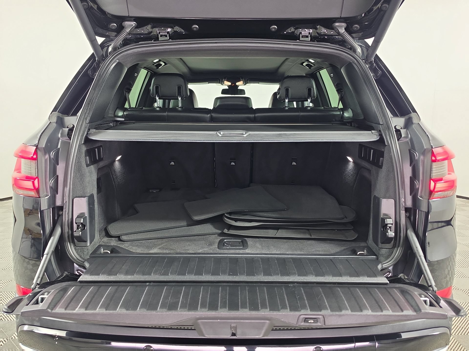 Used 2020 BMW X5 sDrive40i w/ Premium Package RWD image 13