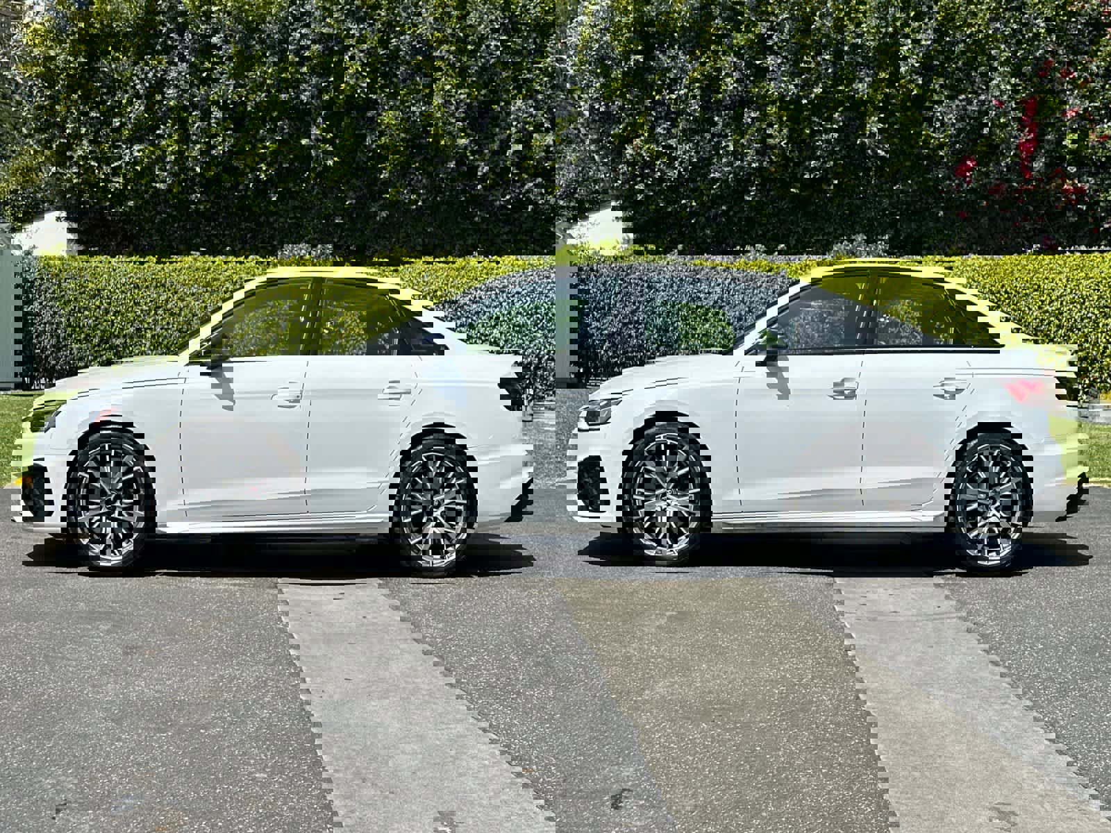 Used 2022 Audi S4 Premium Plus image 2