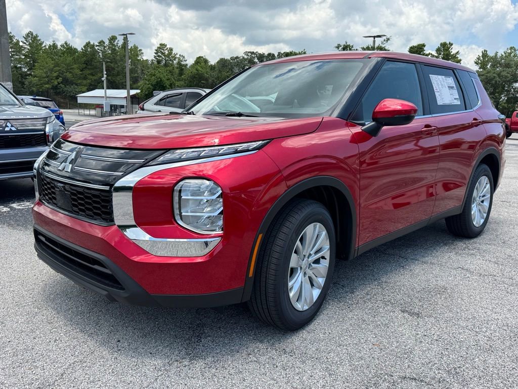 New 2025 Mitsubishi Outlander ES image 3