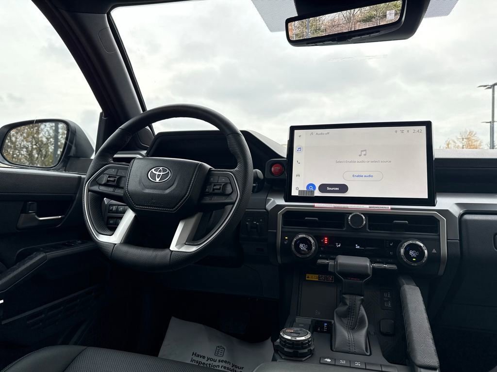 Used 2024 Toyota Tacoma TRD Off-Road image 34