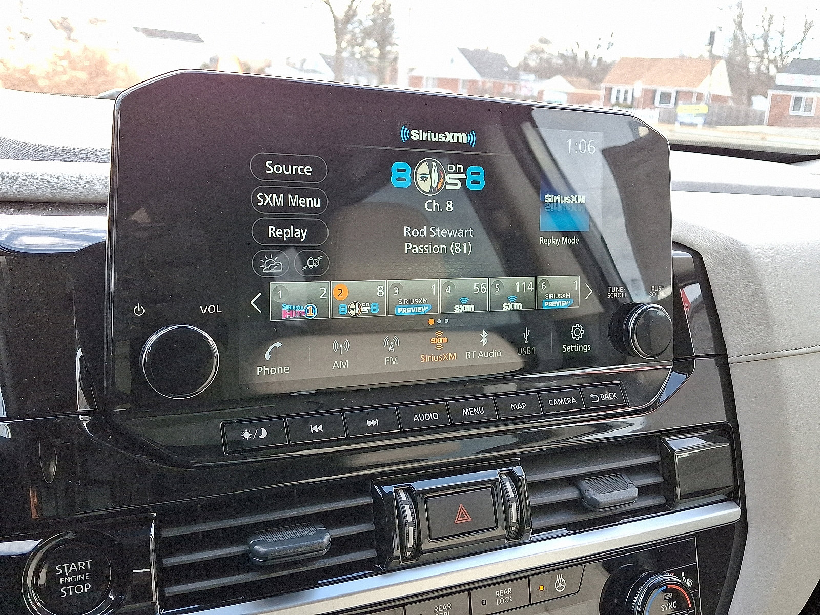 New 2025 Nissan Pathfinder SL image 12