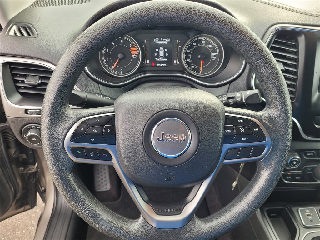 Used 2019 Jeep Cherokee Latitude w/ Popular Appearance Group image 21