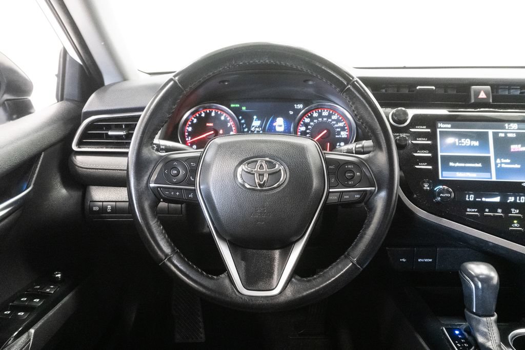 Used 2020 Toyota Camry XSE FWD image 15