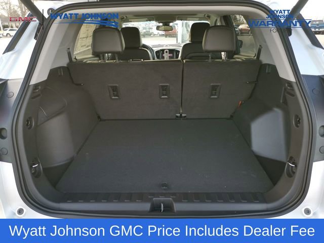 Used 2022 GMC Terrain SLT w/ Infotainment Package II FWD image 3