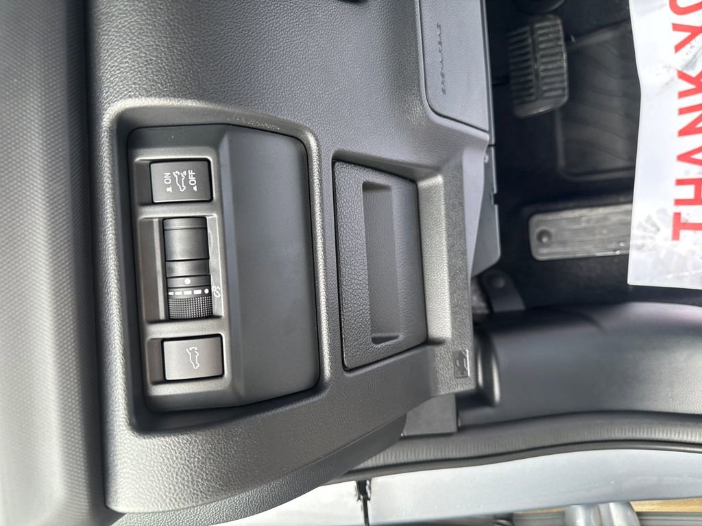 Used 2025 Subaru Forester Limited image 10